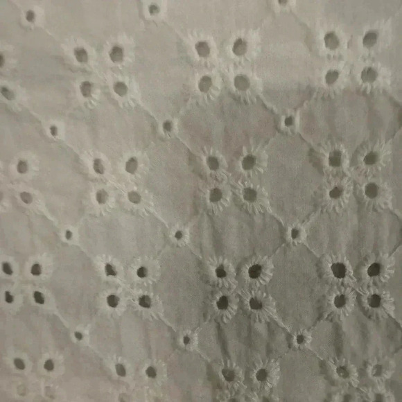 Isaac mizrahi women’s button up white eyelet top w/ tie 3/4 sleeve size medium - Picture 7 of 7